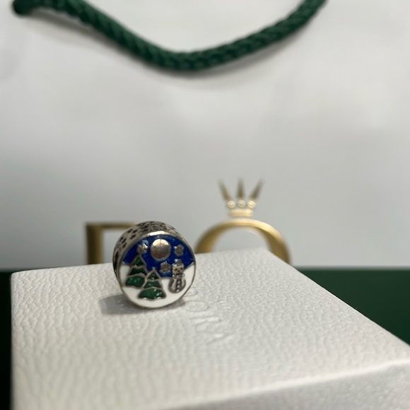 Authentic Pandora Snowy Night Charm Christmas 2017 Edition - Picture 4 of 10